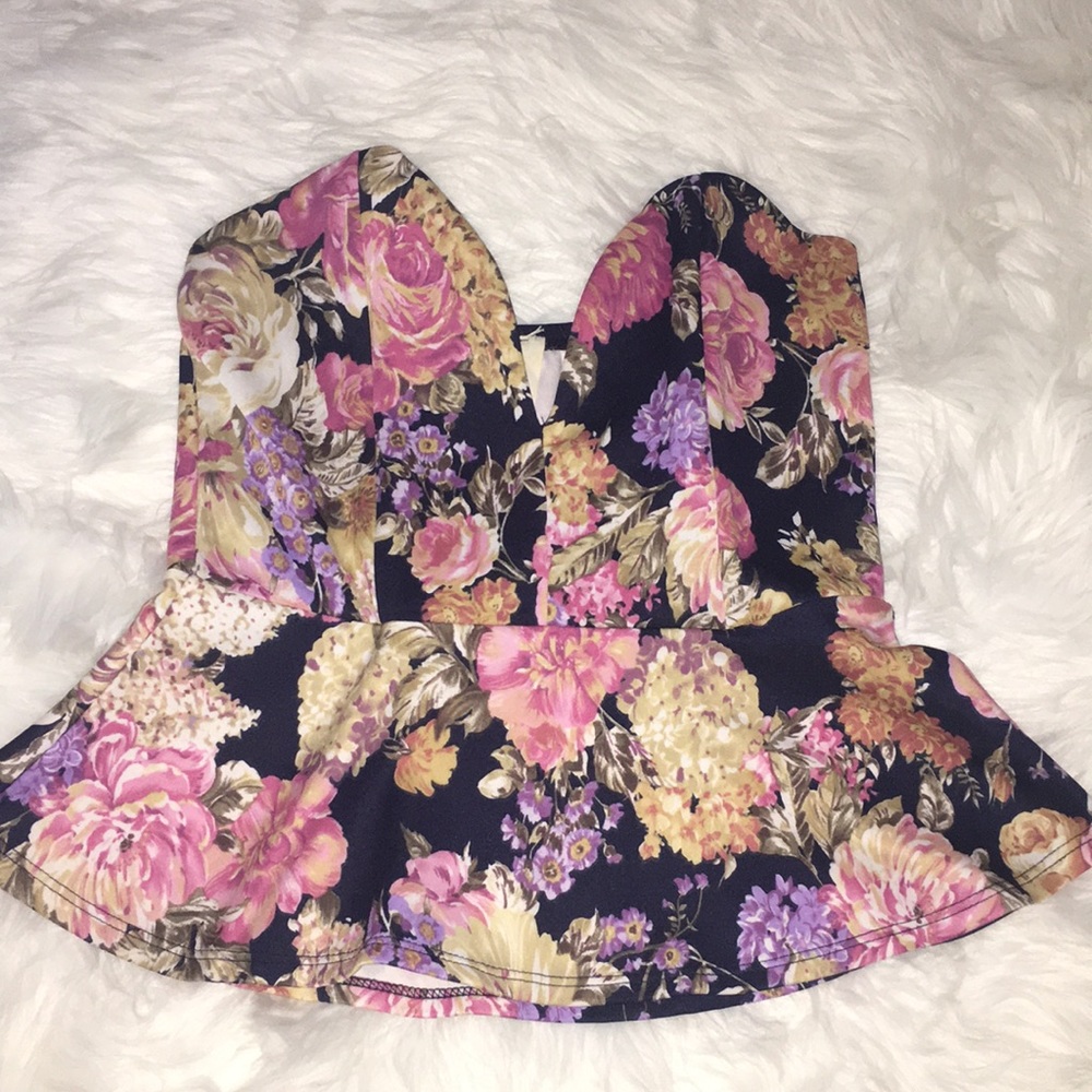 Strapless heart shaped top size M